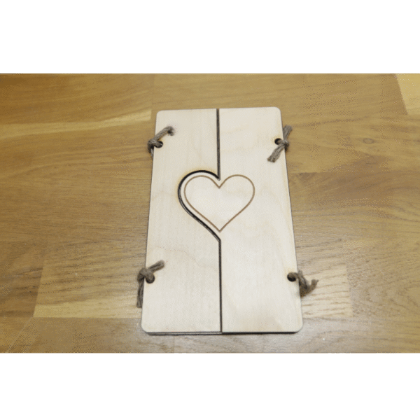 Faire-part vertical cœur et feuilles – Image 7